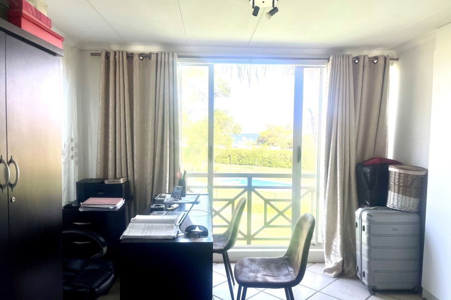 To Let 3 Bedroom Property for Rent in Caribbean Beach Club North West
